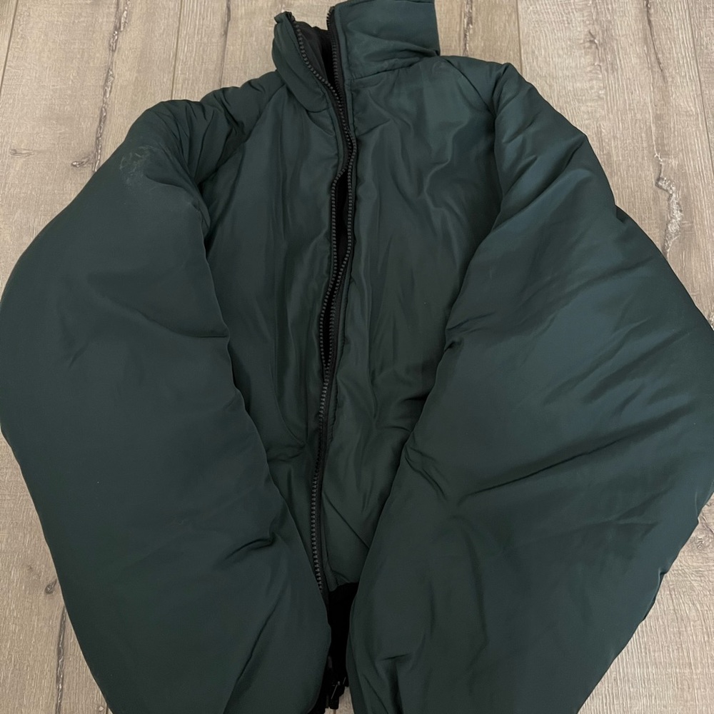 RARE brandy melville reversible puffer jacket